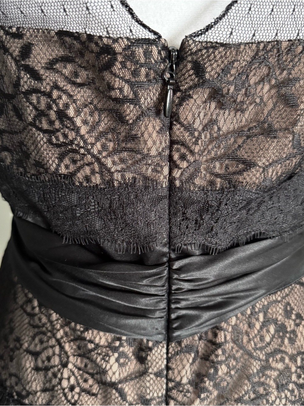 BCBGMaxAzria Black Tiered Lace Formal Maxi Gown with Silk Trim Size 10 - Picture 5 of 10